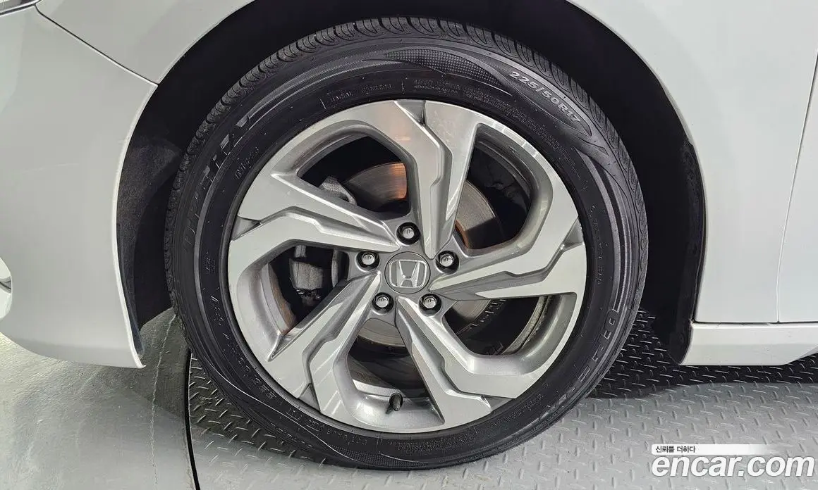 Honda Accord 2019 1.5 автомат (гидро), фото 5 Honda Accord 2019 1.5 автомат (гидро), фото 5