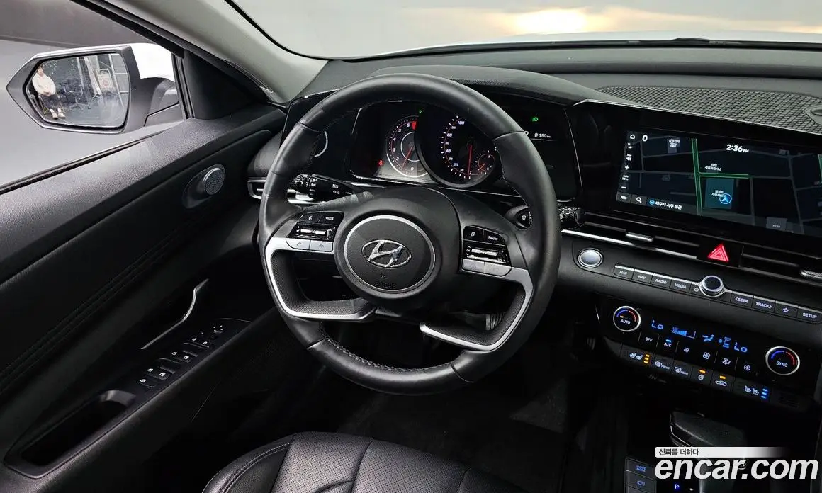 Hyundai Avante 2023 1.6 автомат (гидро), фото 12
