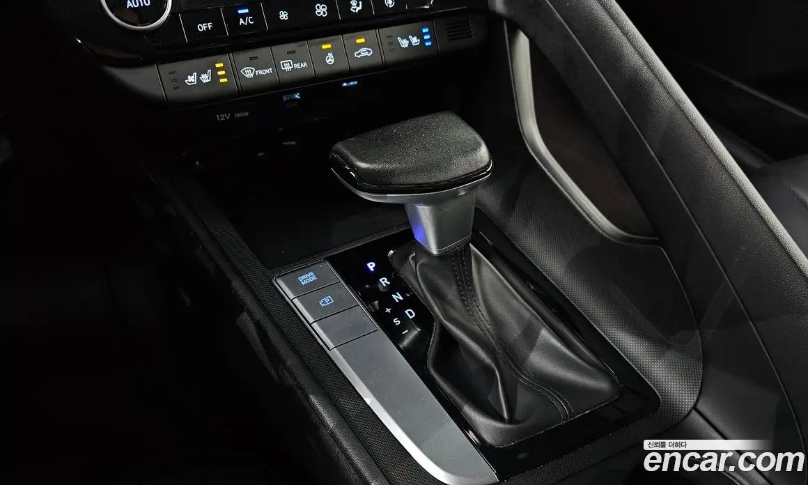 Hyundai Avante 2023 1.6 автомат (гидро), фото 9