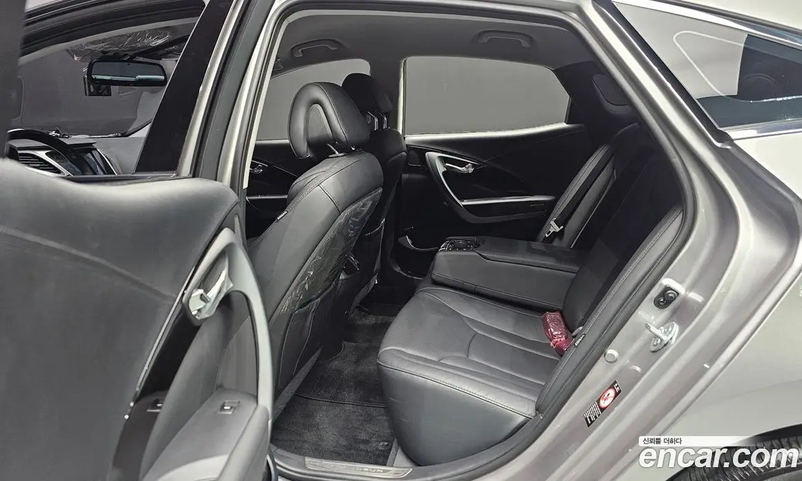 Hyundai Grandeur 2013 3.0 автомат (гидро), фото 13 Hyundai Grandeur 2013 3.0 автомат (гидро), фото 13