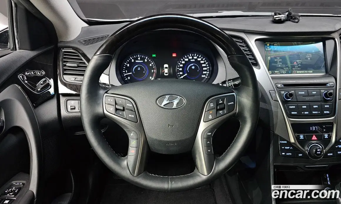 Hyundai Grandeur 2013 3.0 автомат (гидро), фото 14 Hyundai Grandeur 2013 3.0 автомат (гидро), фото 14