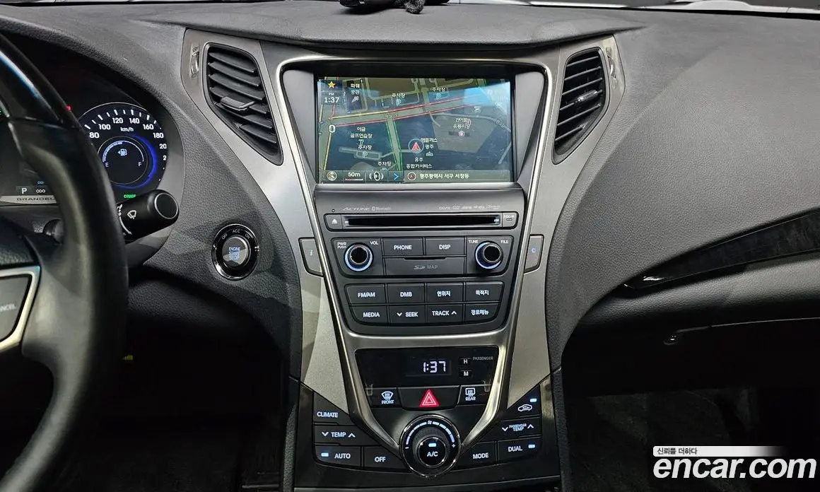 Hyundai Grandeur 2013 3.0 автомат (гидро), фото 15 Hyundai Grandeur 2013 3.0 автомат (гидро), фото 15