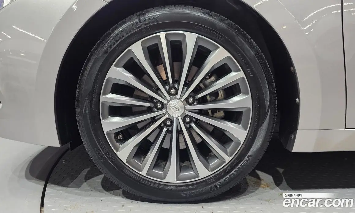 Hyundai Grandeur 2013 3.0 автомат (гидро), фото 5 Hyundai Grandeur 2013 3.0 автомат (гидро), фото 5