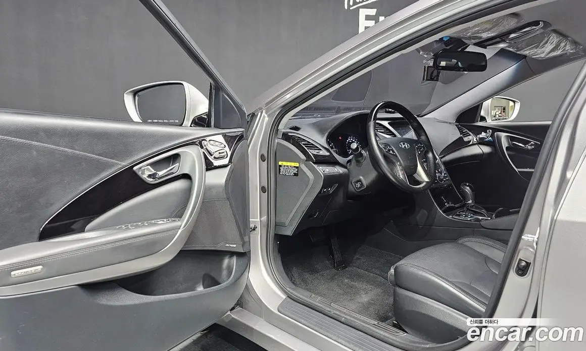 Hyundai Grandeur 2013 3.0 автомат (гидро), фото 10 Hyundai Grandeur 2013 3.0 автомат (гидро), фото 10