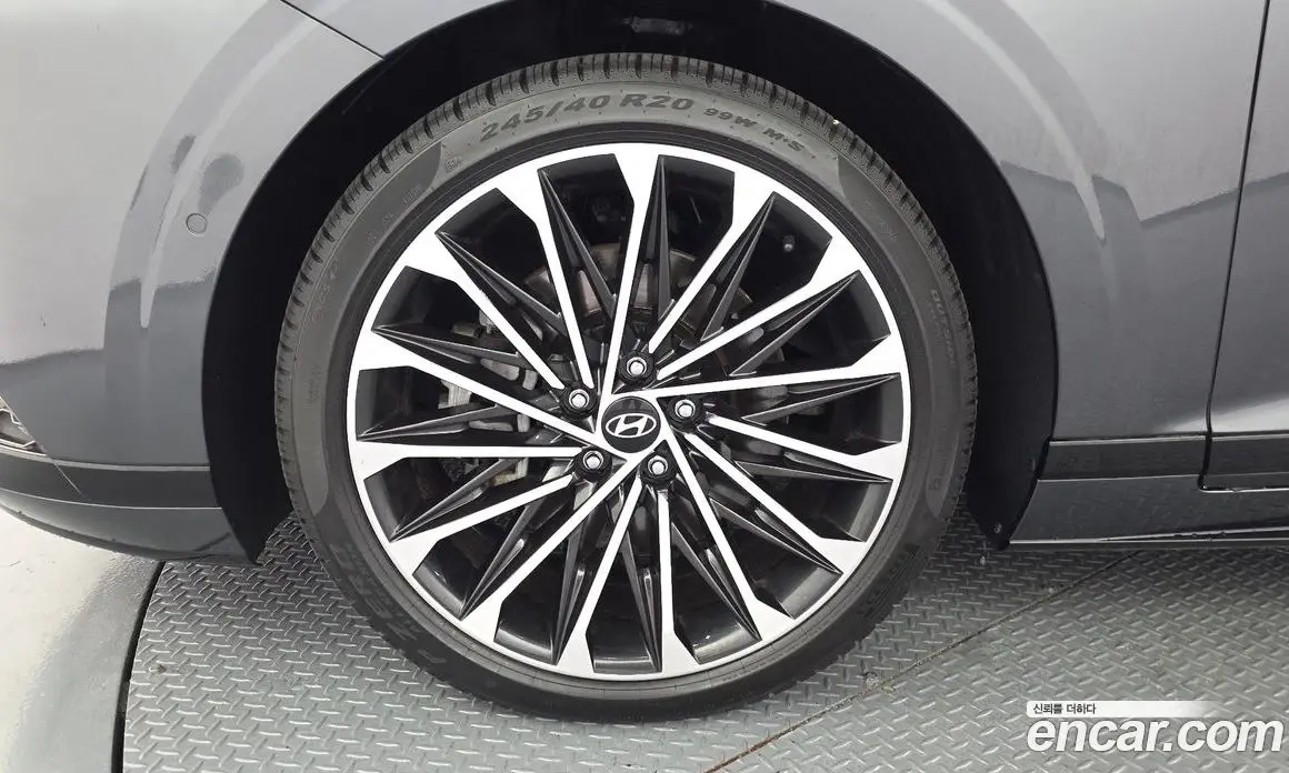 Hyundai Grandeur 2023 3.5 автомат (гидро), фото 5