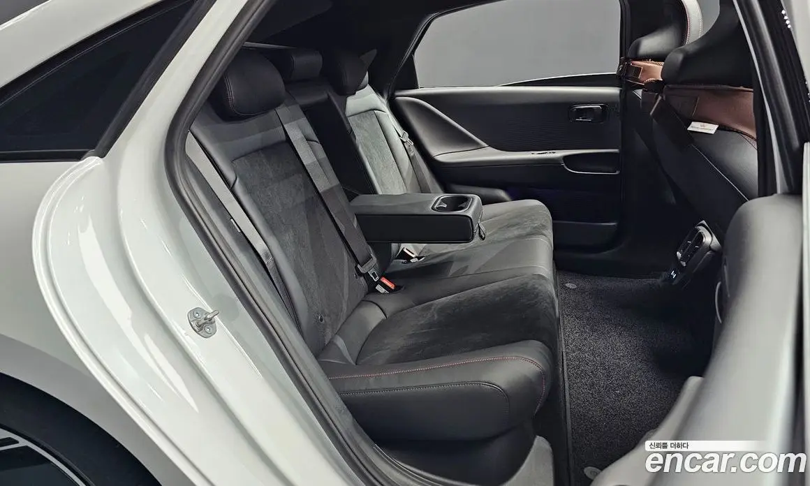 Hyundai Ioniq 6 2026 0.1 автомат (гидро), фото 11