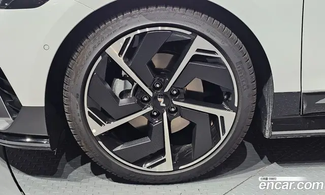 Hyundai Ioniq 6 2026 0.1 автомат (гидро), миниатюра 5