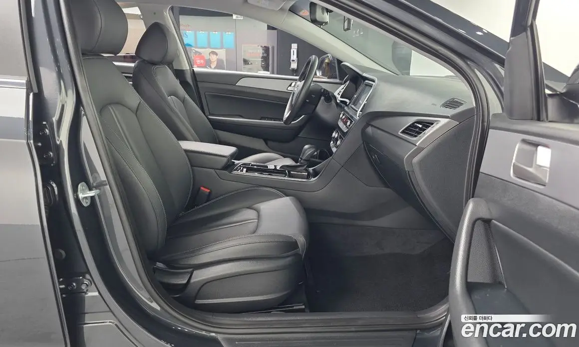 Hyundai Sonata 2018 2.0 автомат (гидро), фото 11