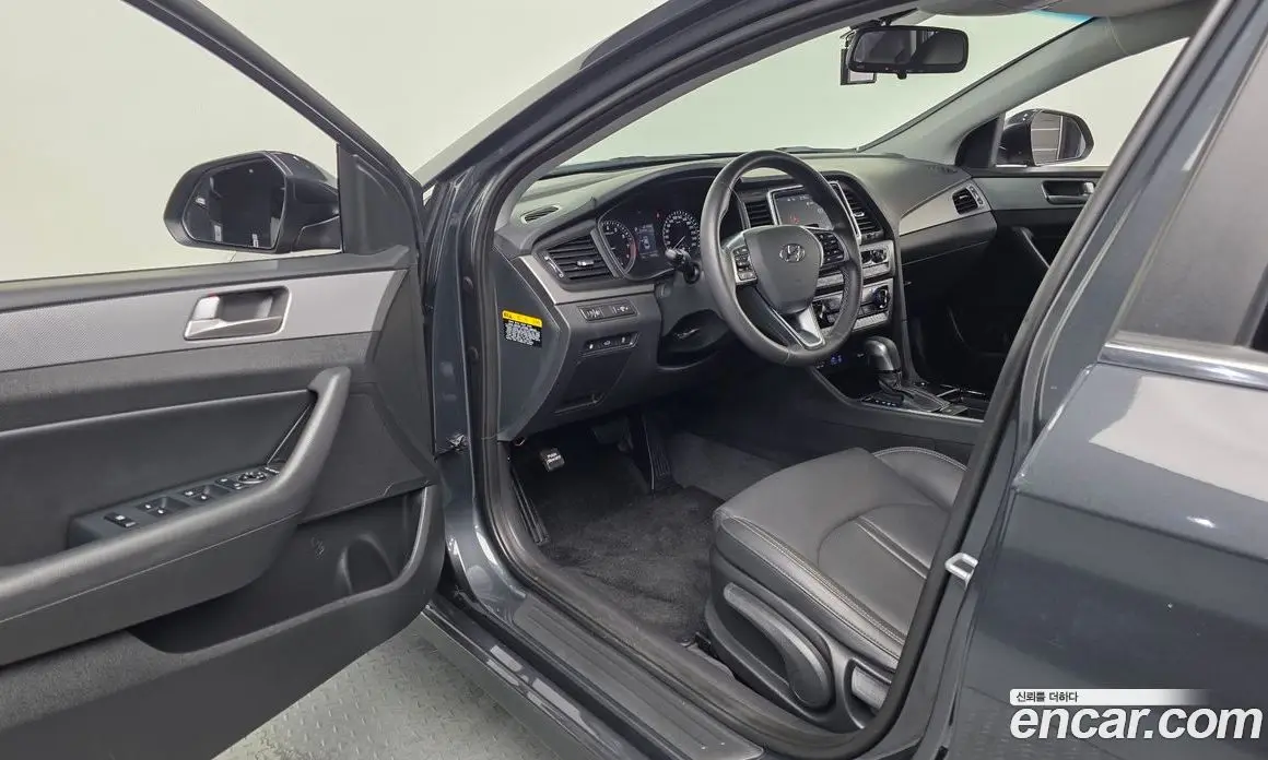 Hyundai Sonata 2018 2.0 автомат (гидро), фото 10