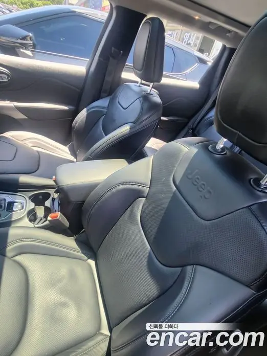 Jeep Cherokee 2021 2.4 автомат (гидро), миниатюра 5 Jeep Cherokee 2021 2.4 автомат (гидро), миниатюра 5