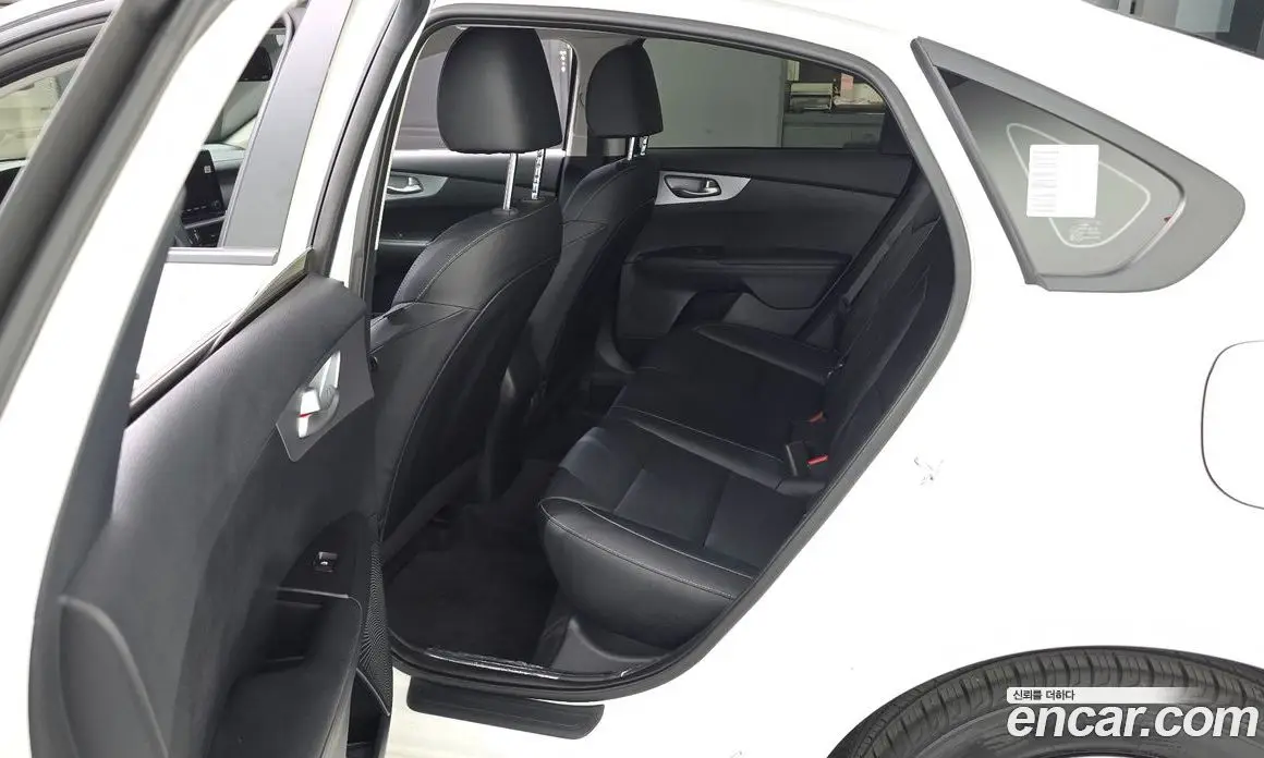Kia K3 2023 1.6 автомат (гидро), фото 11 Kia K3 2023 1.6 автомат (гидро), фото 11