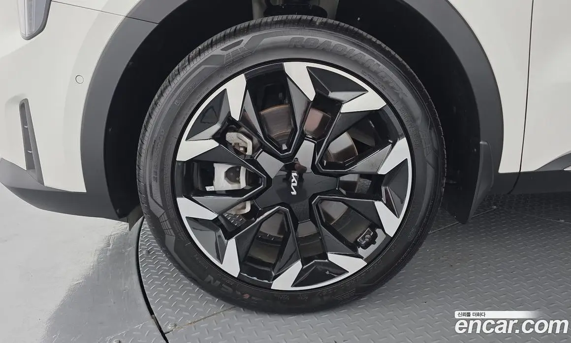 Kia Sorento 2024 2.5 автомат (гидро), фото 5 Kia Sorento 2024 2.5 автомат (гидро), фото 5