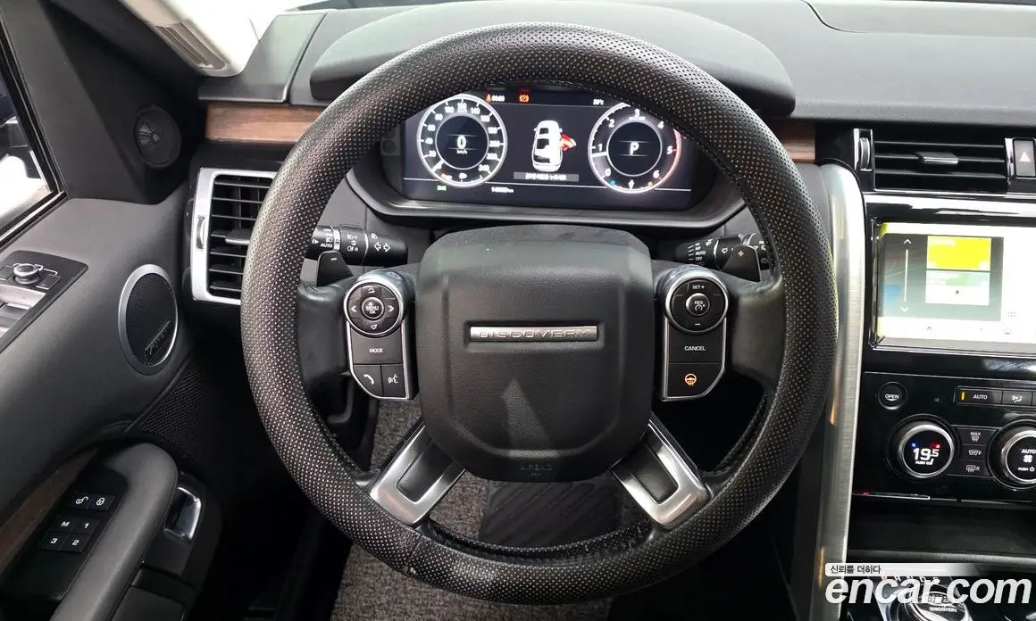 Land Rover Discovery 2018 3.0 автомат (гидро), фото 13