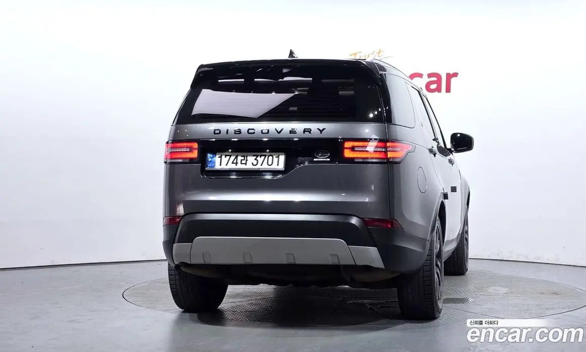 Land Rover Discovery 2018 3.0 автомат (гидро), фото 4
