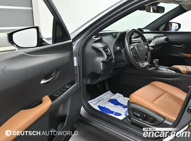 Lexus UX 2019 2.0 автомат (гидро), миниатюра 11