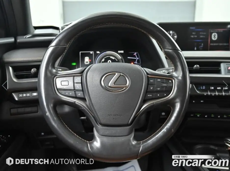 Lexus UX 2019 2.0 автомат (гидро), фото 13