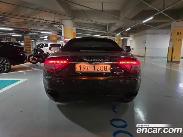 Maserati Gran Cabrio 2013 4.7 автомат (гидро), миниатюра 6