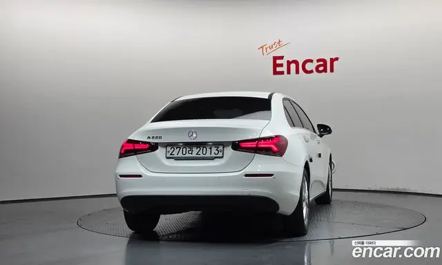 Mercedes-Benz A-Class 2020 2.0 автомат (гидро), миниатюра 4 Mercedes-Benz A-Class 2020 2.0 автомат (гидро), миниатюра 4