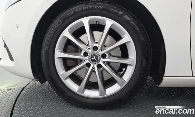 Mercedes-Benz A-Class 2020 2.0 автомат (гидро), миниатюра 5 Mercedes-Benz A-Class 2020 2.0 автомат (гидро), миниатюра 5