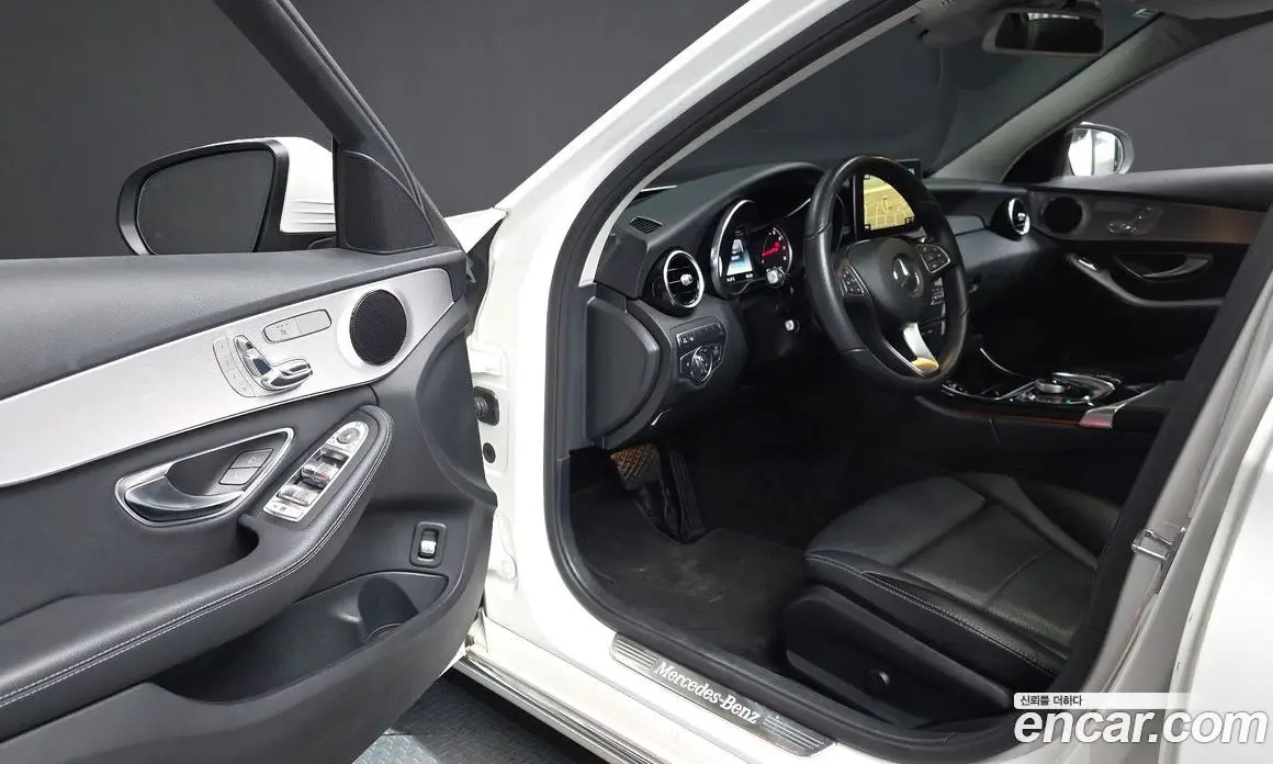 Mercedes-Benz C-Class 2017 2.0 автомат (гидро), фото 10 Mercedes-Benz C-Class 2017 2.0 автомат (гидро), фото 10