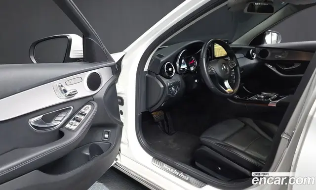 Mercedes-Benz C-Class 2017 2.0 автомат (гидро), миниатюра 10 Mercedes-Benz C-Class 2017 2.0 автомат (гидро), миниатюра 10