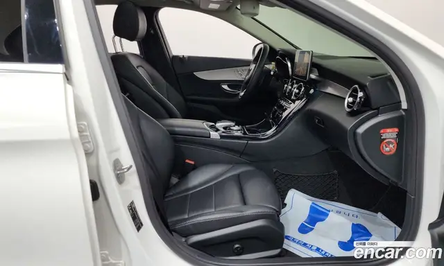 Mercedes-Benz C-Class 2018 2.1 автомат (гидро), миниатюра 11