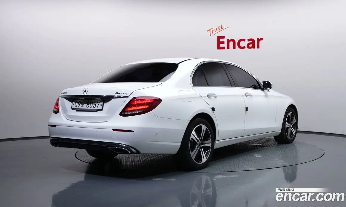 Mercedes-Benz E-Class 2017 1.9 автомат (гидро), фото 2 Mercedes-Benz E-Class 2017 1.9 автомат (гидро), фото 2