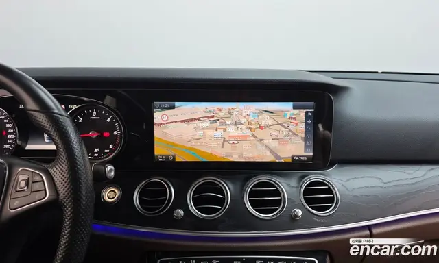 Mercedes-Benz E-Class 2017 1.9 автомат (гидро), миниатюра 12
