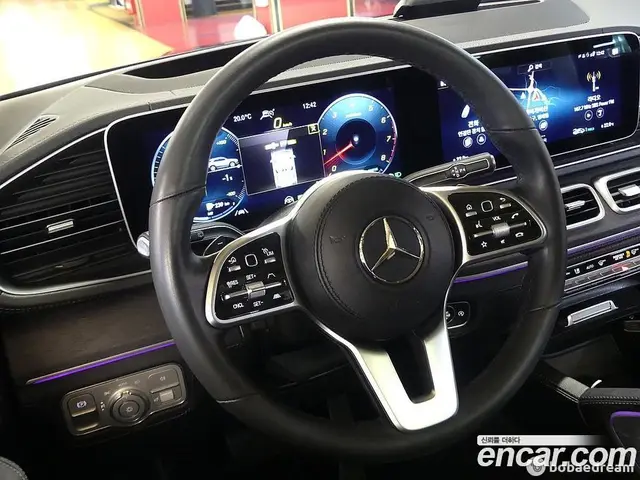 Mercedes-Benz GLE-Class 2022 3.0 автомат (гидро), миниатюра 12