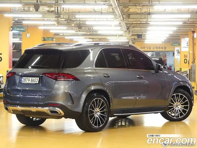 Mercedes-Benz GLE-Class 2022 3.0 автомат (гидро), миниатюра 3