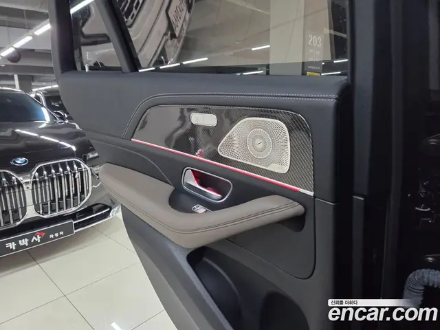 Mercedes-Benz GLE-Class 2023 3.0 автомат (гидро), миниатюра 11