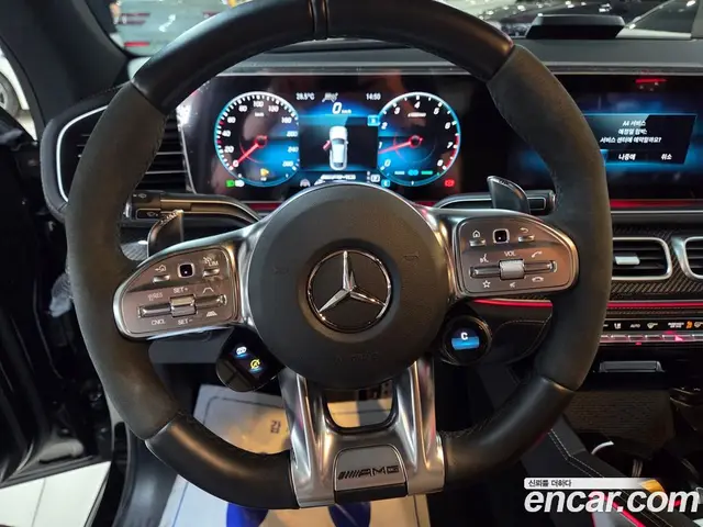 Mercedes-Benz GLE-Class 2023 3.0 автомат (гидро), миниатюра 12