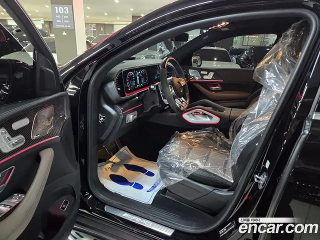 Mercedes-Benz GLE-Class 2023 3.0 автомат (гидро), миниатюра 8