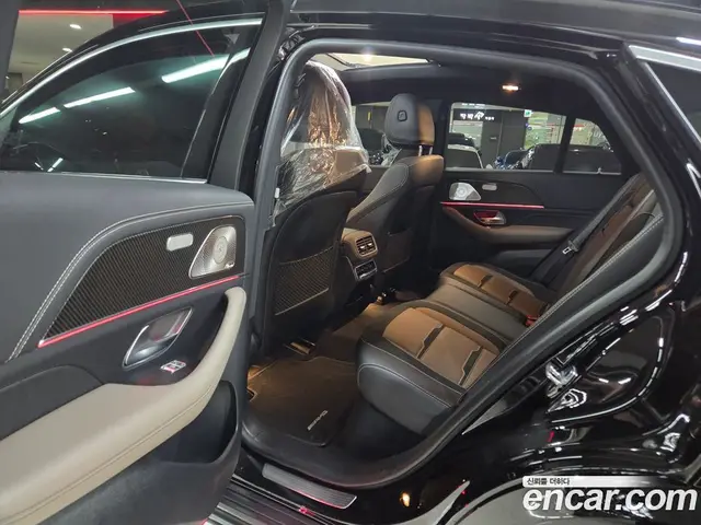 Mercedes-Benz GLE-Class 2023 3.0 автомат (гидро), миниатюра 9