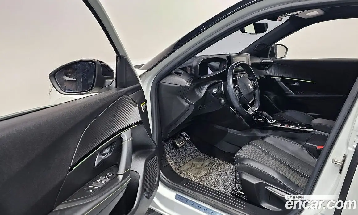 Peugeot 2008 2021 1.5 автомат (гидро), фото 11 Peugeot 2008 2021 1.5 автомат (гидро), фото 11