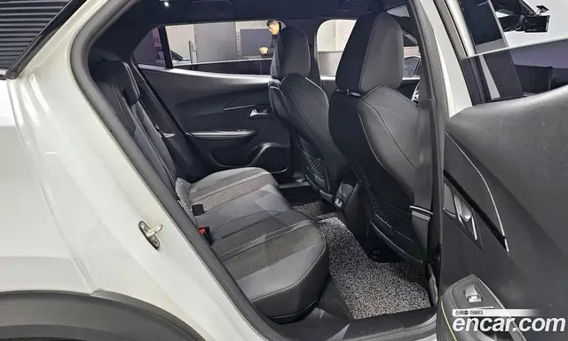 Peugeot 2008 2021 1.5 автомат (гидро), миниатюра 12