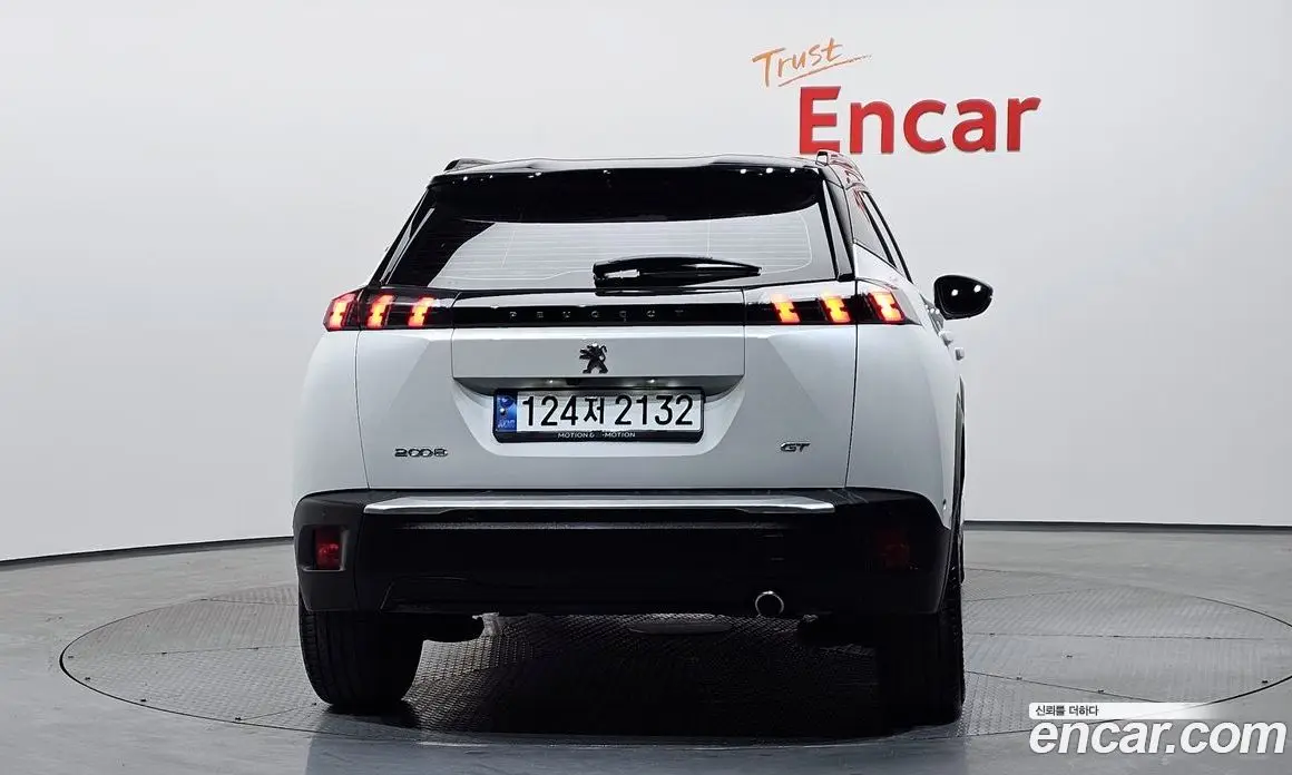 Peugeot 2008 2021 1.5 автомат (гидро), фото 4 Peugeot 2008 2021 1.5 автомат (гидро), фото 4