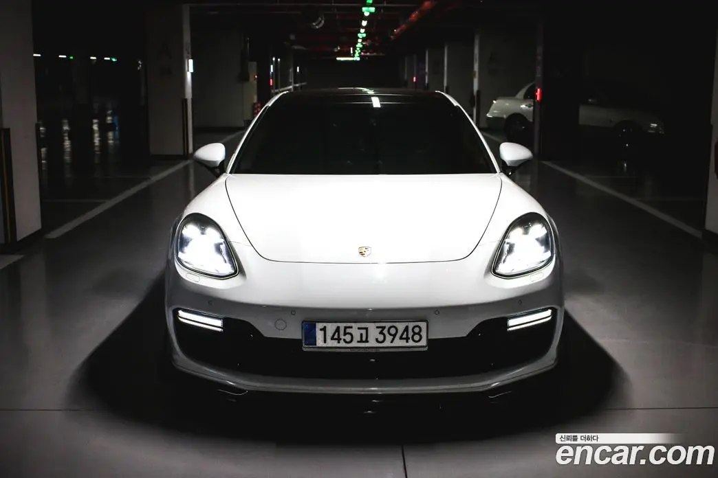 Porsche Panamera 2019 4.0 автомат (гидро), фото 1 Porsche Panamera 2019 4.0 автомат (гидро), фото 1