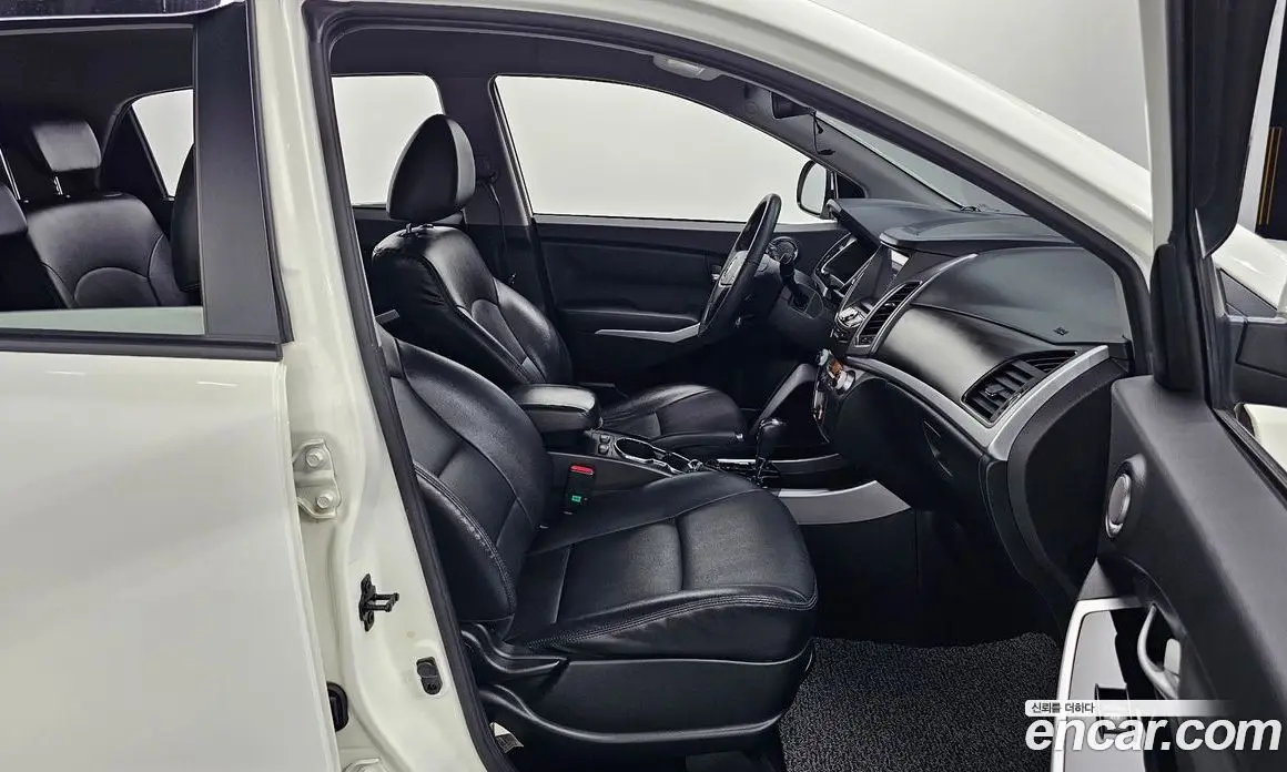 SsangYong Korando 2014 2.0 автомат (гидро), фото 10 SsangYong Korando 2014 2.0 автомат (гидро), фото 10