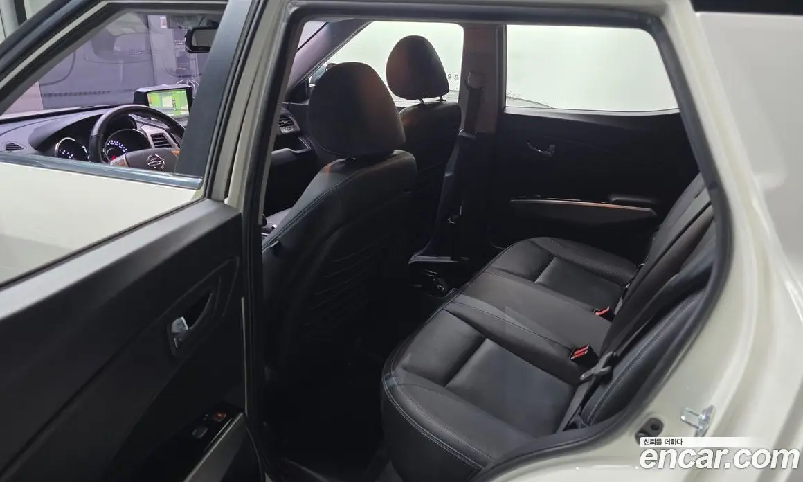 SsangYong TIBOLI 2015 1.6 автомат (гидро), фото 11
