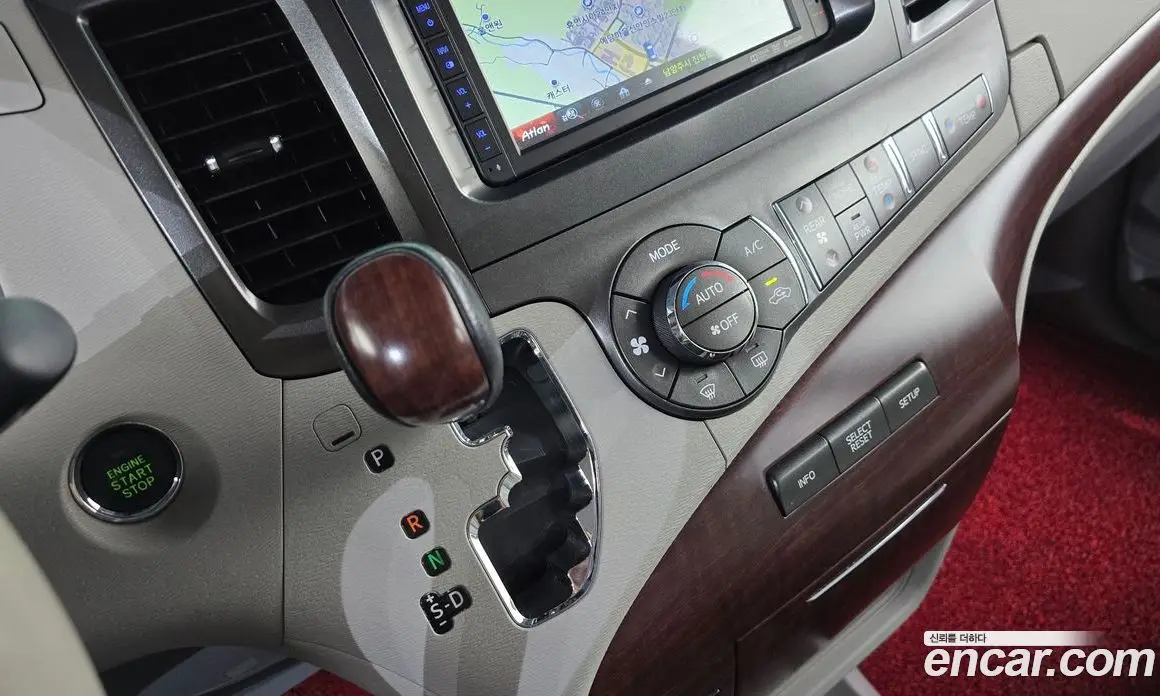 Toyota Sienna 2013 3.5 автомат (гидро), фото 9 Toyota Sienna 2013 3.5 автомат (гидро), фото 9