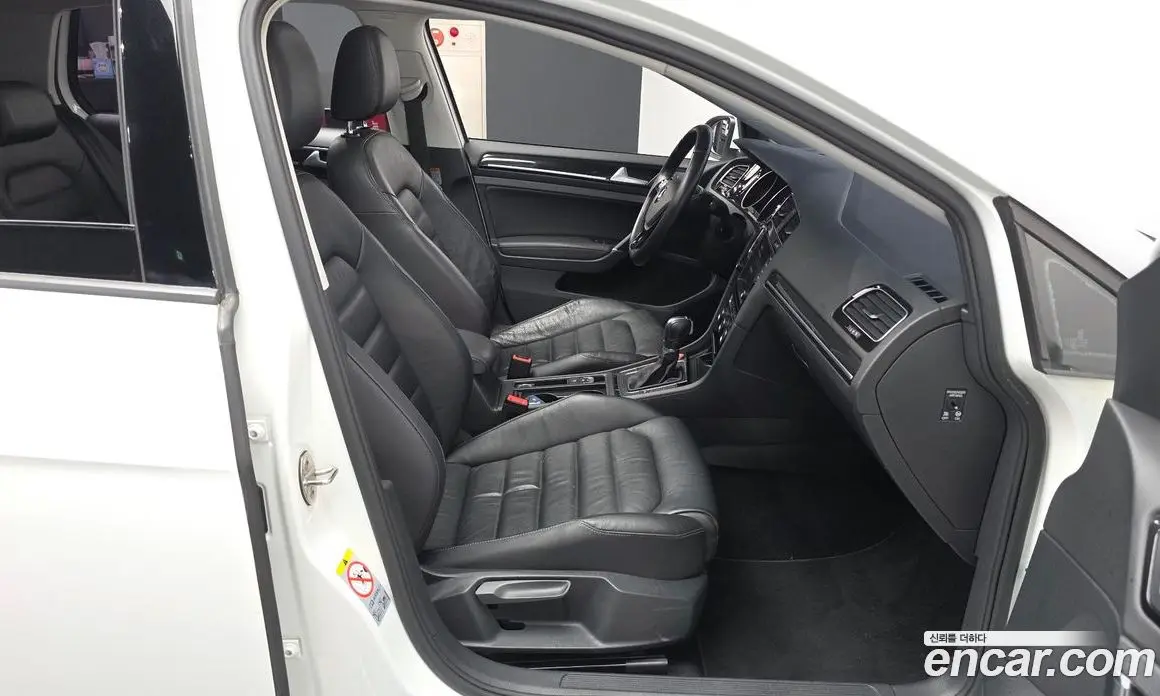 Volkswagen Golf 2015 2.0 автомат (гидро), фото 11