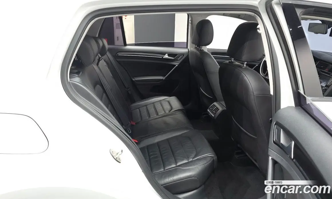 Volkswagen Golf 2015 2.0 автомат (гидро), фото 12
