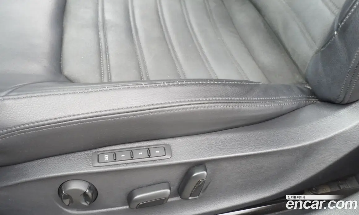 Volkswagen Passat 2012 2.0 автомат (гидро), фото 10 Volkswagen Passat 2012 2.0 автомат (гидро), фото 10