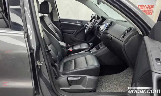 Volkswagen Tiguan 2012 2.0 автомат (гидро), миниатюра 11