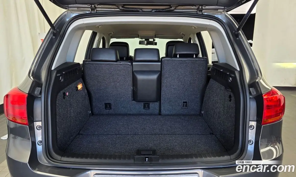 Volkswagen Tiguan 2012 2.0 автомат (гидро), фото 20