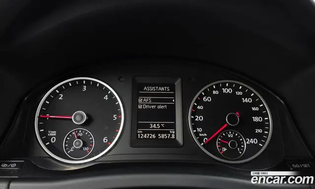 Volkswagen Tiguan 2012 2.0 автомат (гидро), миниатюра 8