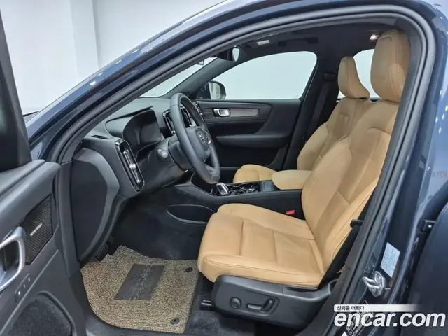 Volvo XC40 2020 2.0 автомат (гидро), миниатюра 11 Volvo XC40 2020 2.0 автомат (гидро), миниатюра 11