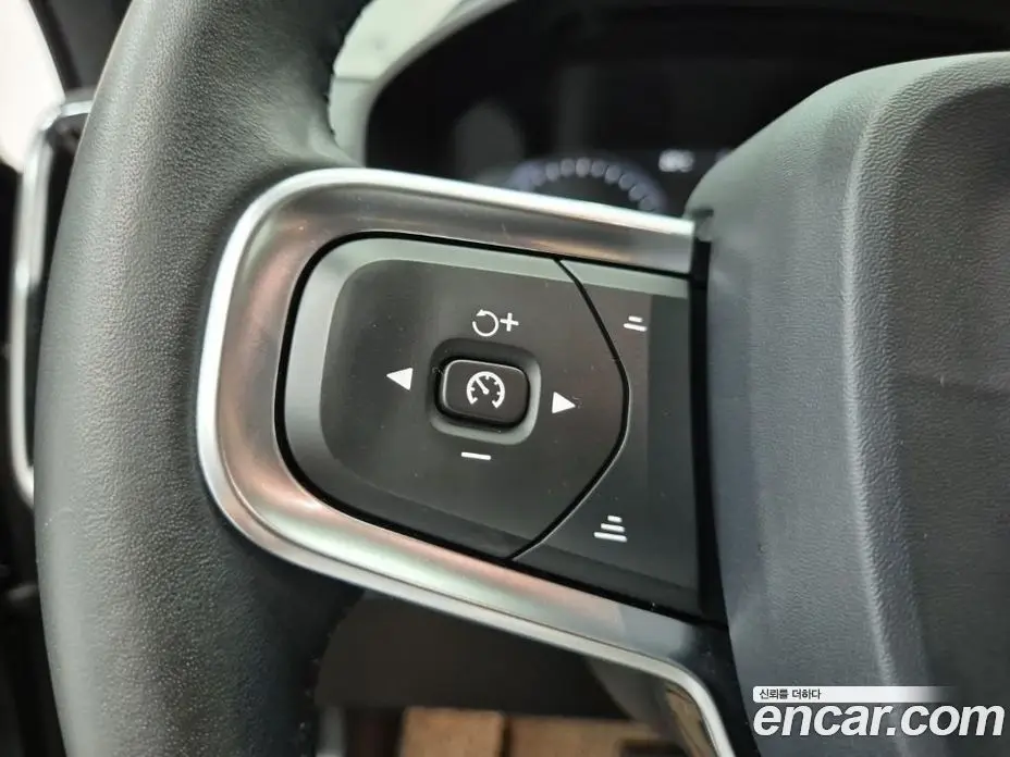 Volvo XC40 2020 2.0 автомат (гидро), фото 16 Volvo XC40 2020 2.0 автомат (гидро), фото 16