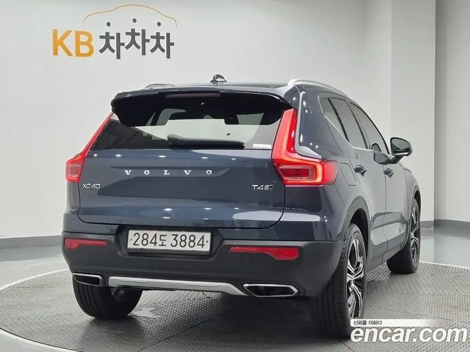 Volvo XC40 2020 2.0 автомат (гидро), фото 3 Volvo XC40 2020 2.0 автомат (гидро), фото 3